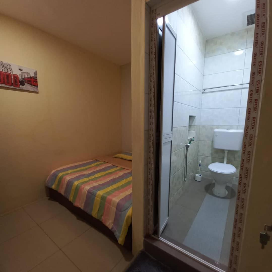 Happy Homestay Lukut Port Dickson Exterior foto